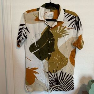 Men’s Denim & Flower Short Sleeve Button Down Shirt Size M